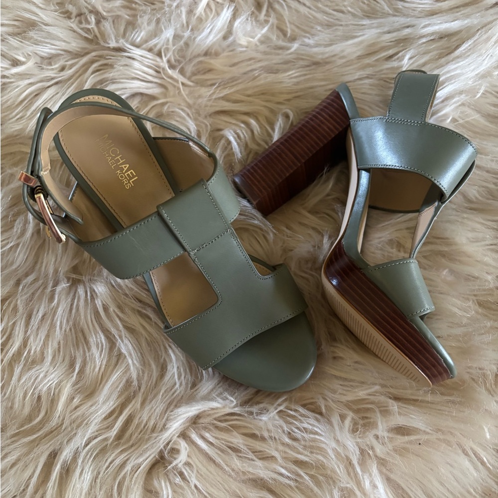Michael kors Becker t strap sz 6.5 - Picture 2 of 4